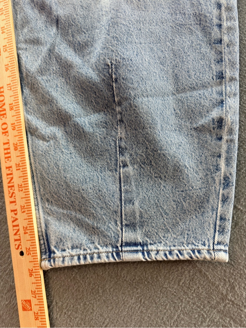 Universal Thread - Light-Wash High-Rise Easy Barrel Jeans - Picture 6 of 11